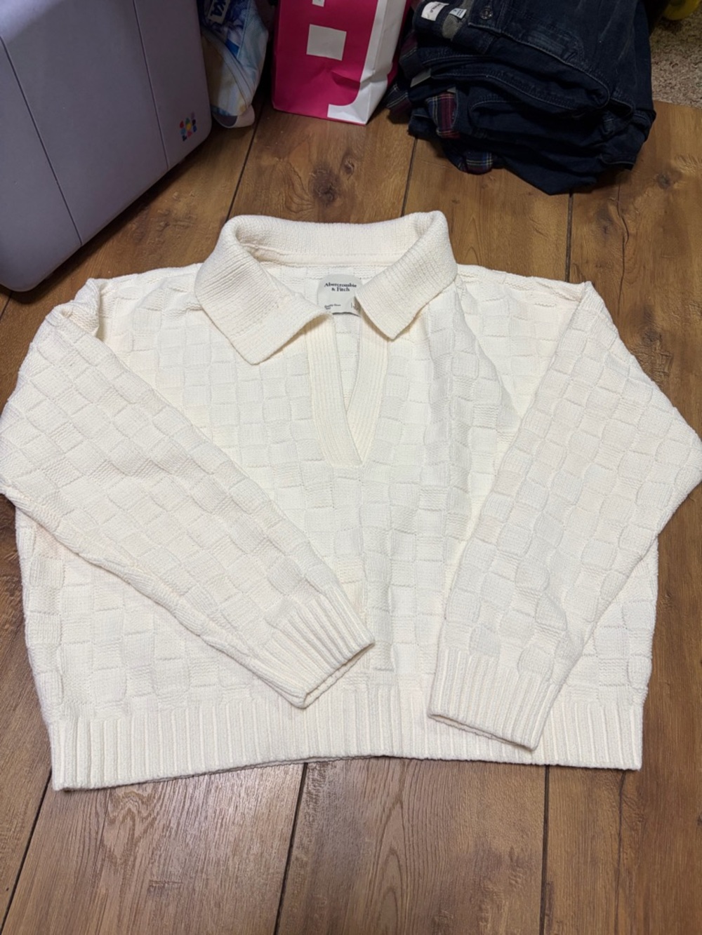 Abercrombie & Fitch Cream Textured V‑Neck Polo Sweater